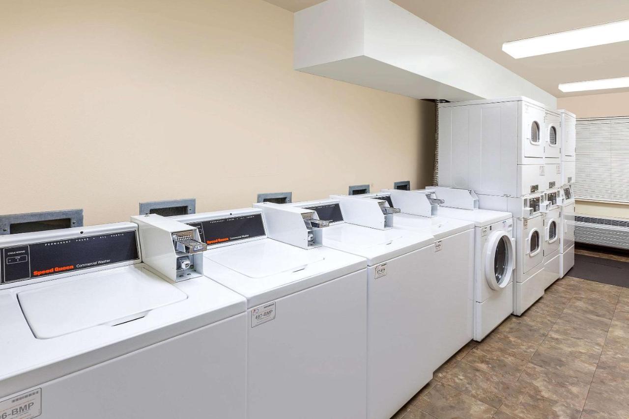 Woodspring Suites カウンシルブラフス エクステリア 写真
