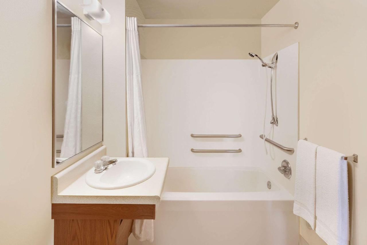 Woodspring Suites カウンシルブラフス エクステリア 写真
